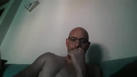 river8391658 online show from July 9, 4:00 pm