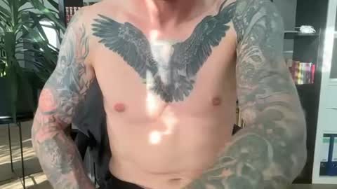 robert_x666 online show from June 26, 4:53 pm