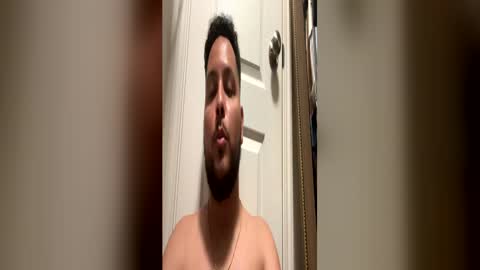 roberto878474 online show from May 16, 8:40 pm