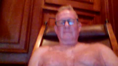 robo0000 online show from August 8, 9:33 pm