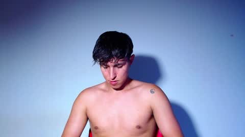 rowanboy23 online show from May 19, 4:19 am