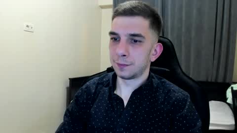 Andrew C. online show from April 12, 9:05 pm