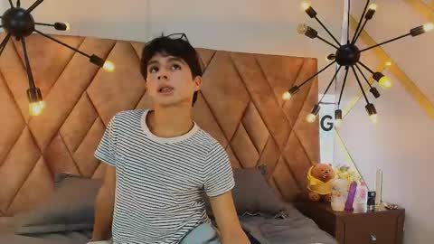 Santi online show from June 3, 5:18 pm