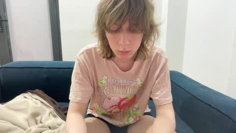 saintfawn online show from April 30, 1:23 am