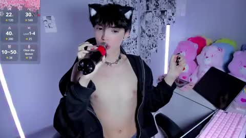Kitty     online show from May 16, 3:48 am