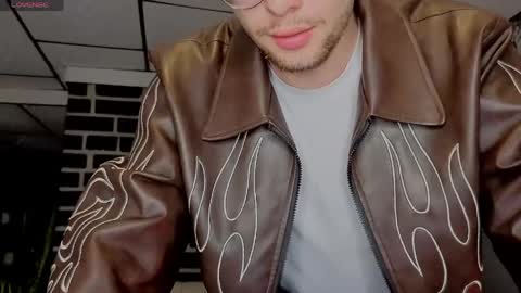 sandro_vitali online show from June 1, 3:51 am