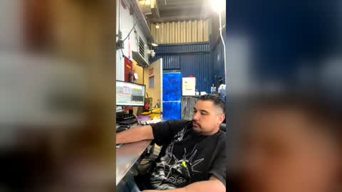 santyballz online show from June 18, 1:07 am