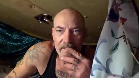 screwnutandbolte online show from May 25, 6:08 am