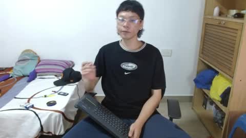 Sebas online show from April 23, 1:02 pm