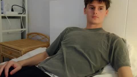 Cam online show from April 9, 1:47 am