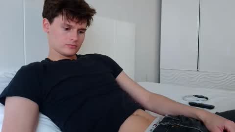 Cam online show from April 7, 10:10 pm