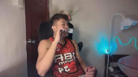 shake_raytow34 online show from May 27, 1:52 pm