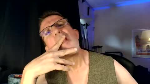 shrewtamer online show from July 12, 10:12 pm
