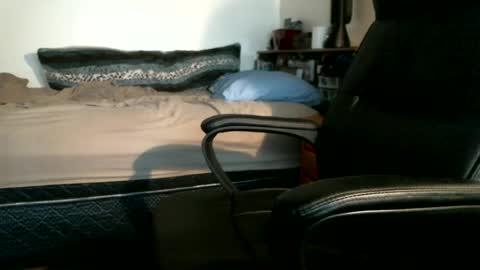 shyboyhugecum2020 online show from June 19, 3:01 am