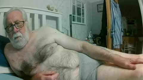sillyoldman45221063 online show from July 12, 10:01 pm