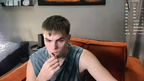 Simon online show from July 18, 5:51 pm