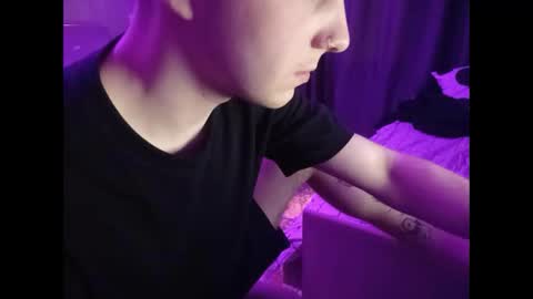 SizzleOzzy online show from April 25, 1:36 pm