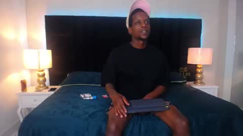 SKYLERBIGXXX online show from June 28, 3:56 am
