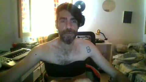 willy online show from May 3, 2:09 pm