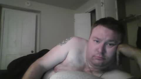 squirtluver71686 online show from May 10, 2:46 am
