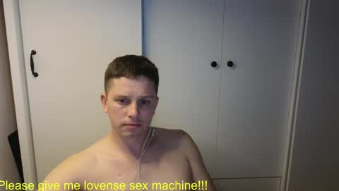 st1vemaster01 online show from June 3, 2:33 pm