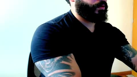 stiven253958 online show from April 20, 4:42 pm