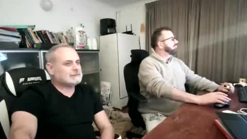 rainy online show from July 11, 8:44 pm