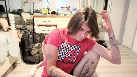str8whiteboy21 online show from May 9, 4:35 am