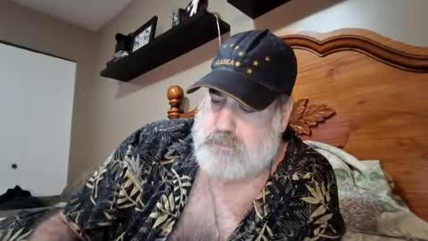 Straightbear4you online show from July 16, 7:48 am