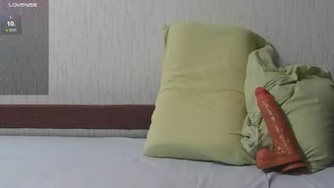 sweeeettt___ online show from June 15, 6:11 pm