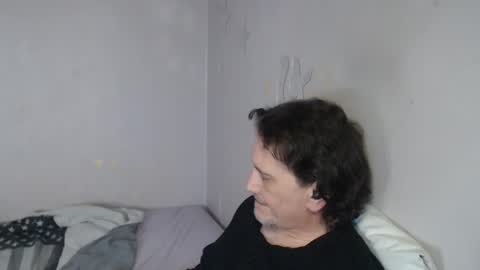 Green online show from March 31, 9:49 pm