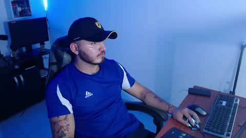thiago_420 online show from May 20, 1:01 am