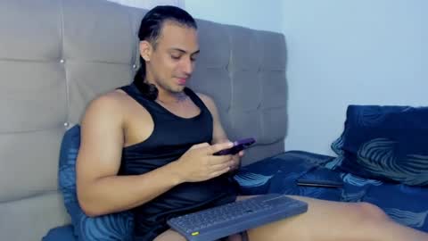 Thomas online show from April 17, 11:40 pm