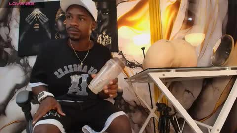 Thomas online show from March 19, 3:32 am