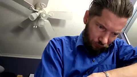 tinyguynicecock online show from April 29, 9:03 am