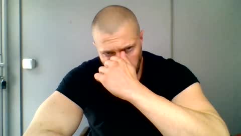 titan_heart online show from June 23, 7:24 am
