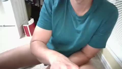 tj526316275 online show from March 13, 7:16 am