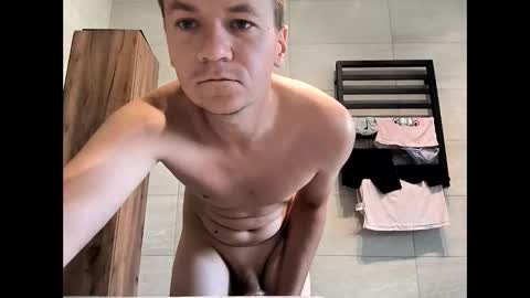 tobiasz950215 online show from June 7, 7:15 am