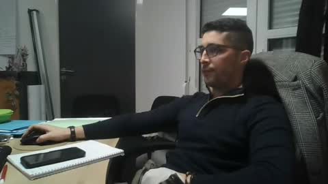 toinouillou9813 online show from January 16, 6:16 pm