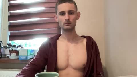 tommilovee online show from May 3, 9:12 am