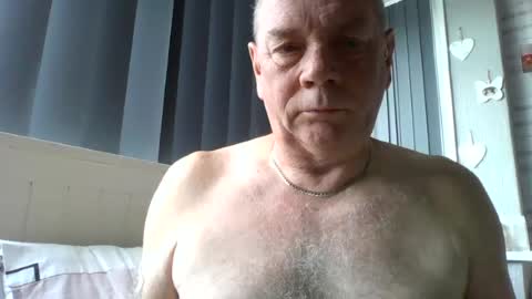 tonygib1962 online show from July 2, 8:09 am