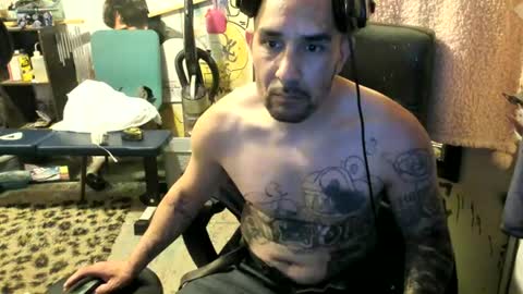 Travis online show from June 17, 5:09 am