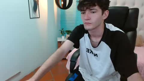 trevor_mob online show from May 21, 7:40 pm