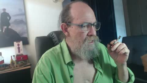 Uncle Hottie online show from July 12, 5:59 pm