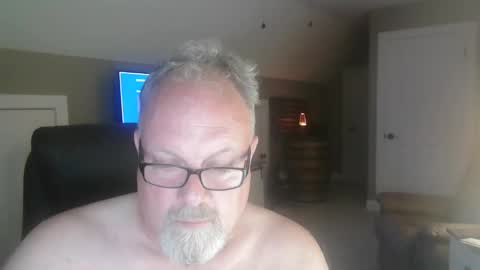 up2later online show from May 6, 4:35 am