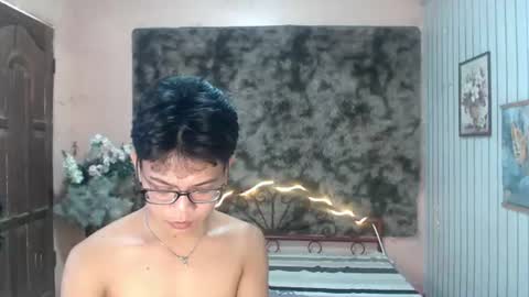 urdreamboy_doms online show from July 28, 6:10 am