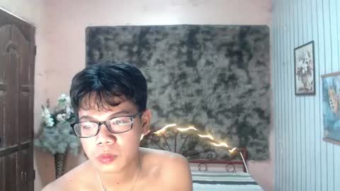 urdreamboy_doms online show from July 29, 5:39 am