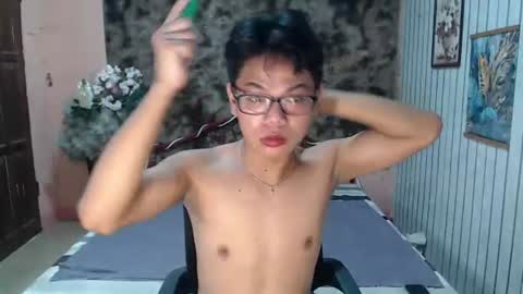 urdreamboy_doms online show from July 6, 5:15 am