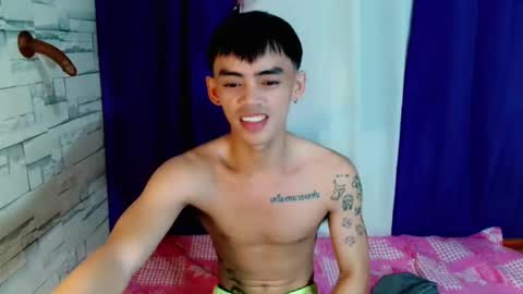 urhunky_boy online show from May 28, 1:58 am