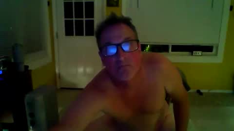 varaggo online show from May 11, 5:53 am